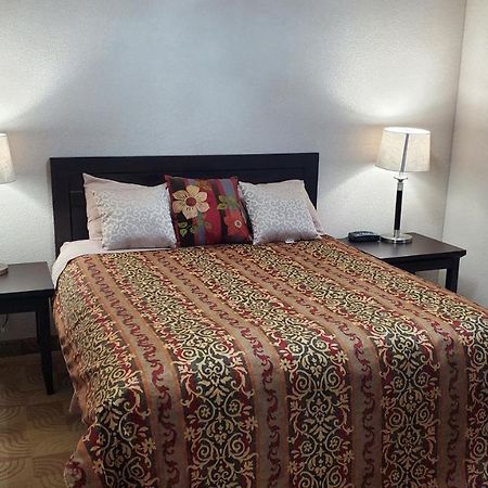 Shoreside Inn & Suites Wabamun Extérieur photo