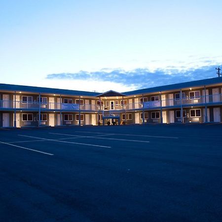 Shoreside Inn & Suites Wabamun Extérieur photo