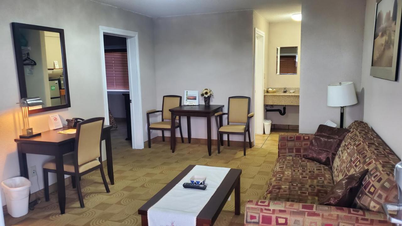 Shoreside Inn & Suites Wabamun Extérieur photo