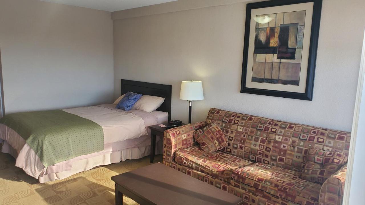 Shoreside Inn & Suites Wabamun Extérieur photo