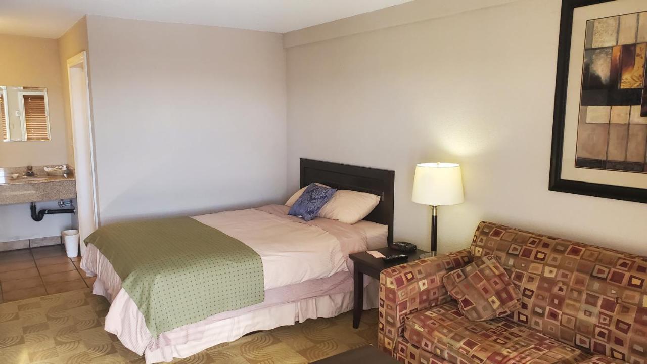Shoreside Inn & Suites Wabamun Extérieur photo