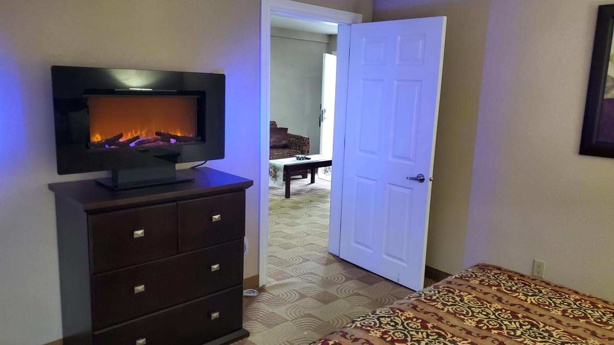 Shoreside Inn & Suites Wabamun Chambre photo