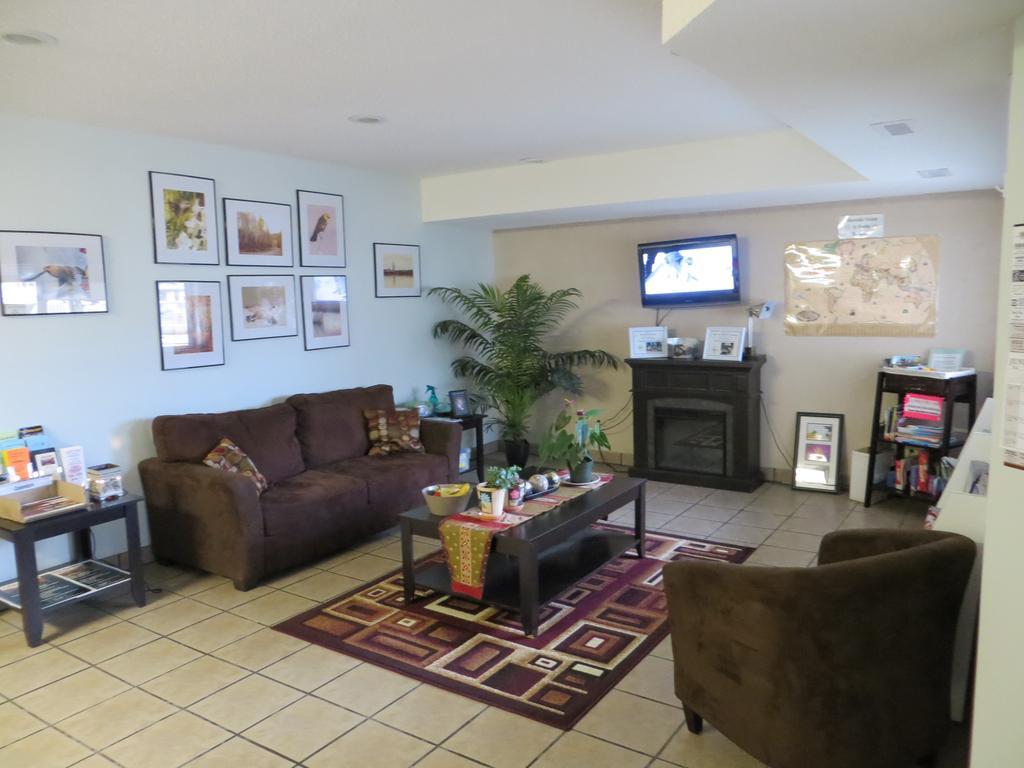 Shoreside Inn & Suites Wabamun Extérieur photo