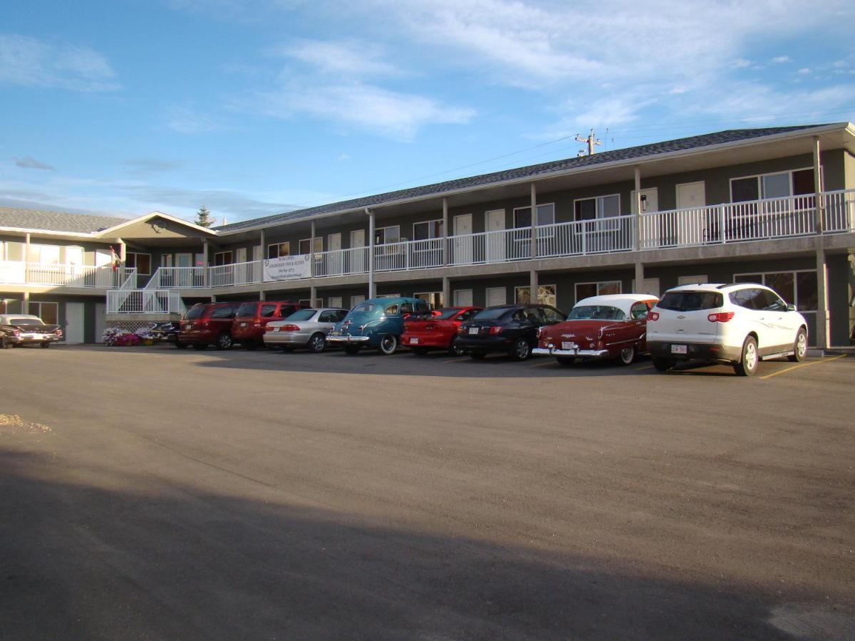 Shoreside Inn & Suites Wabamun Extérieur photo
